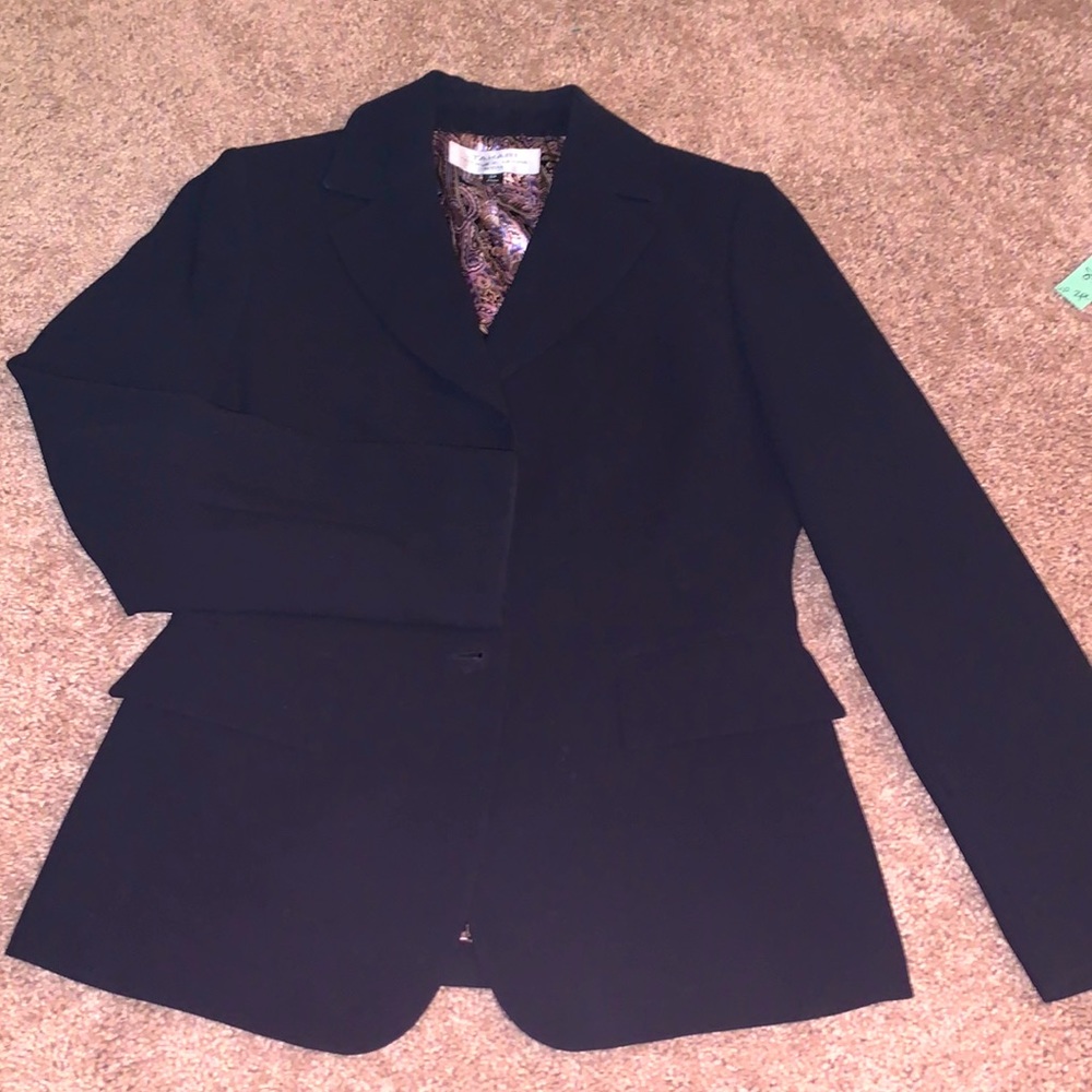 Size 6 Petite Tahari Blazer